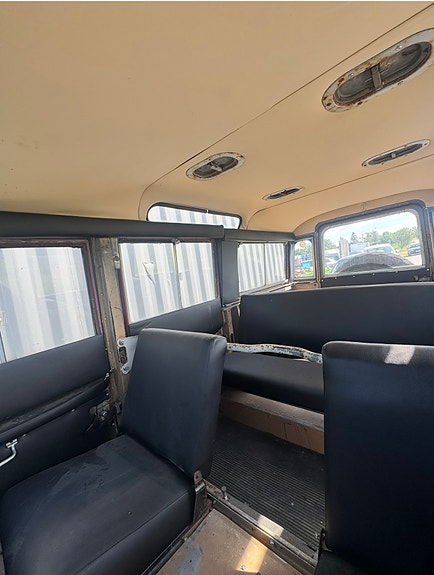 Land Rover 109 1969 photo 3