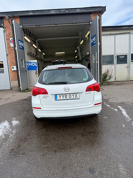 Opel Astra 3 of 6