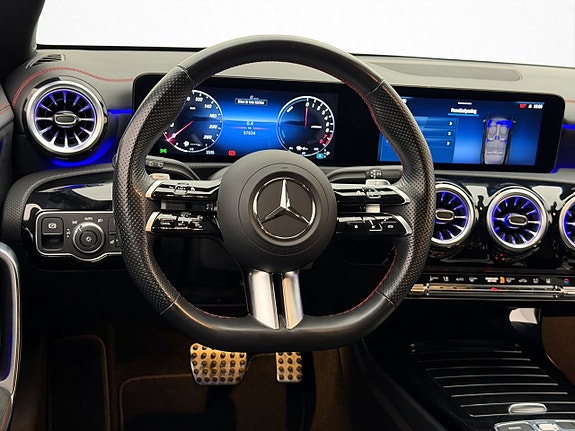 Mercedes-Benz CLA250 e 13 of 30