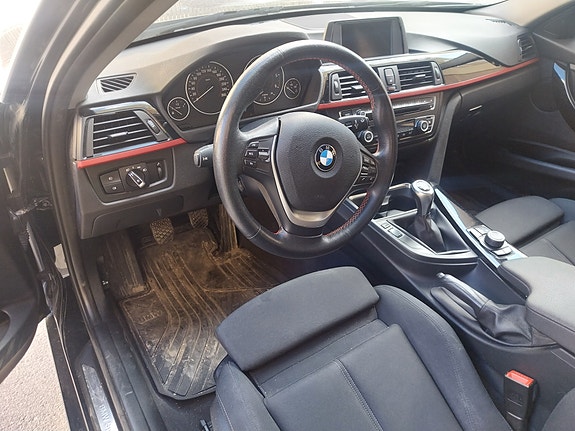 BMW 318d 3 of 6