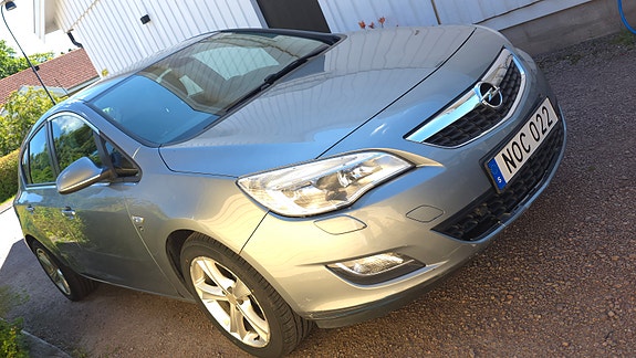 Opel Astra 2 of 5