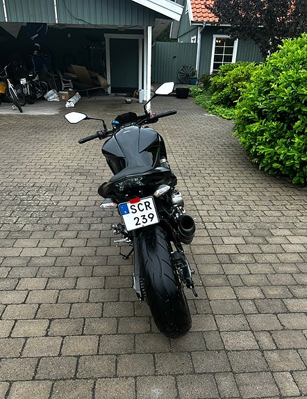 Kawasaki Z800 5 of 6
