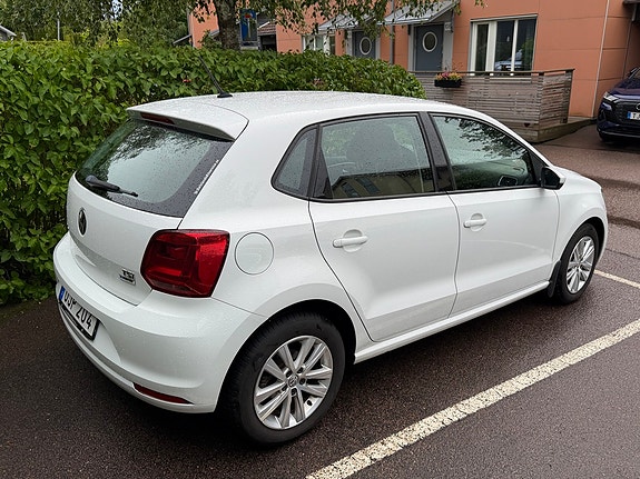 Volkswagen Polo 3 of 5