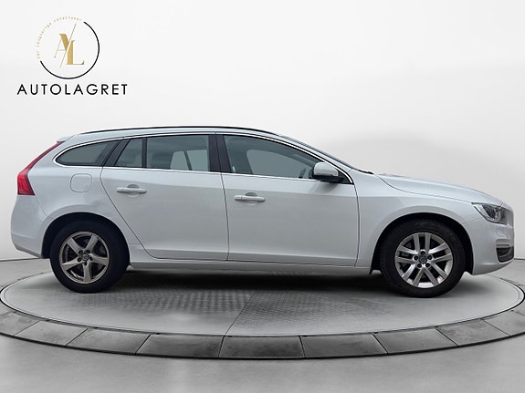 Volvo V60 7 of 13