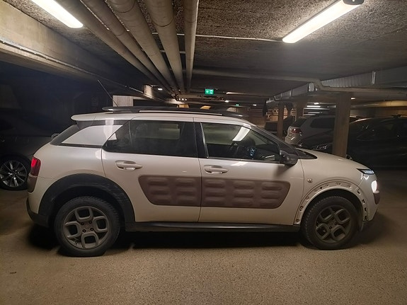 Citroen C4 Cactus 2 of 5