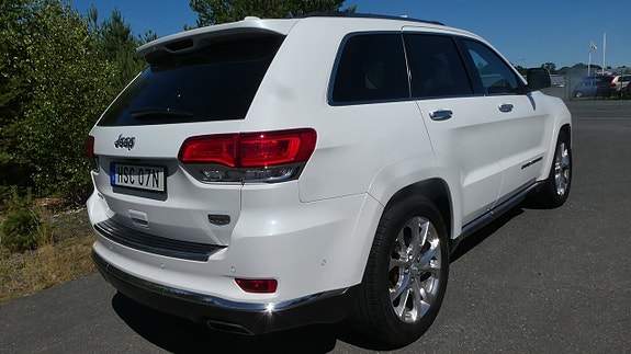 Jeep Grand Cherokee 26 of 27