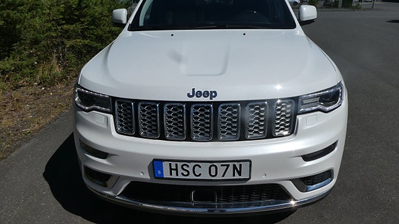 Jeep Grand Cherokee 3 of 27