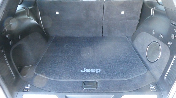 Jeep Grand Cherokee 24 of 27