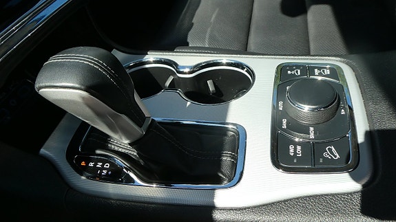 Jeep Grand Cherokee 15 of 27