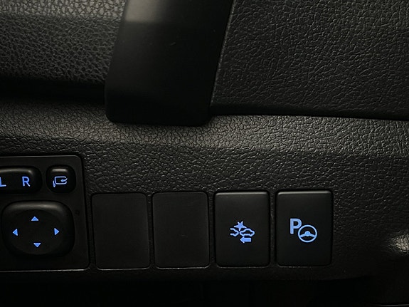 Toyota Auris 27 of 30