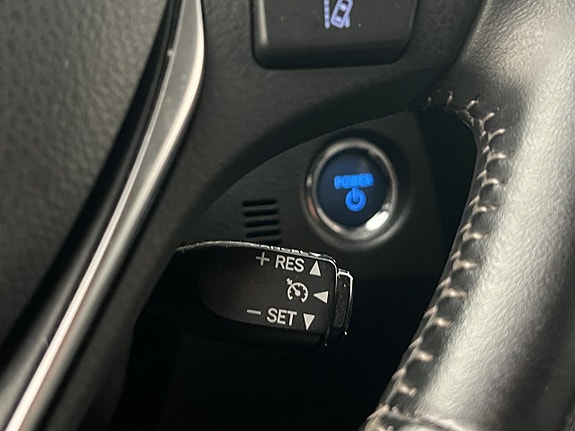 Toyota Auris 25 of 30