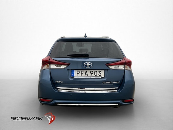 Toyota Auris 6 of 30