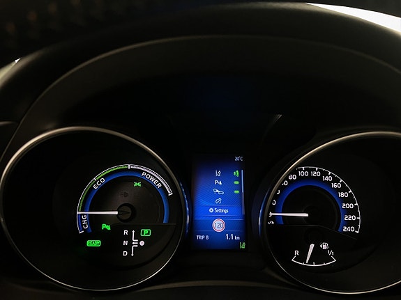 Toyota Auris 19 of 30