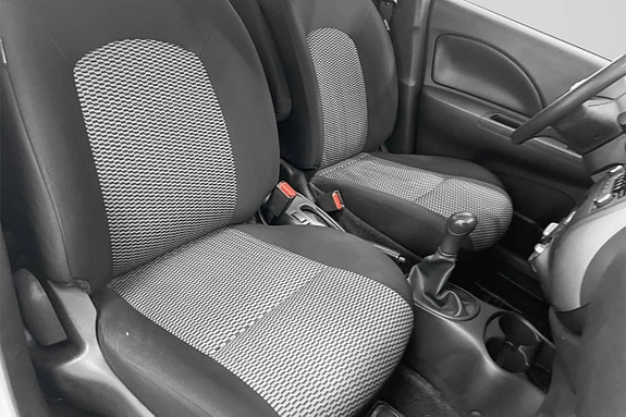 Nissan Micra 10 of 13