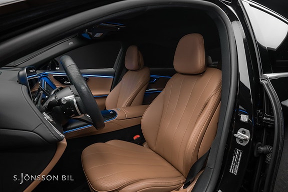 Mercedes-Benz E400 e 18 of 20