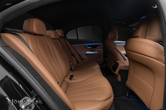 Mercedes-Benz E400 e 14 of 20