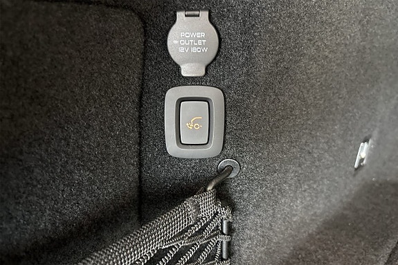Polestar 4 18 of 30