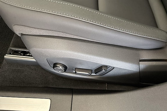 Polestar 4 25 of 30