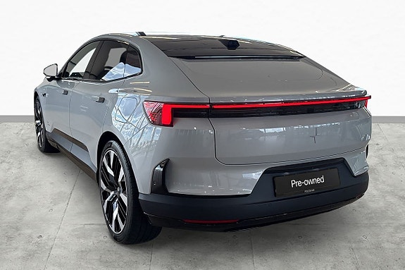 Polestar 4 8 of 30