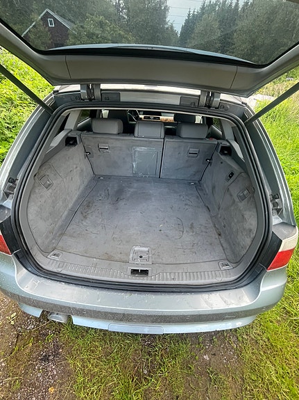 BMW 520d 4 of 5
