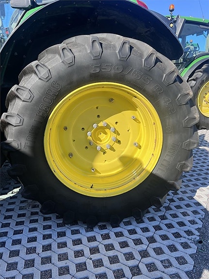 John Deere 6195M 5 of 5