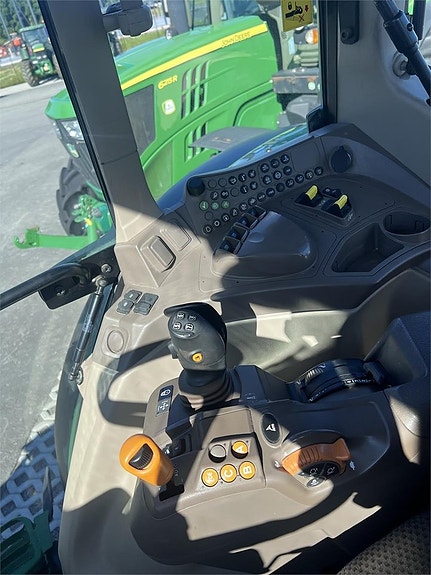 John Deere 6195M 4 of 5
