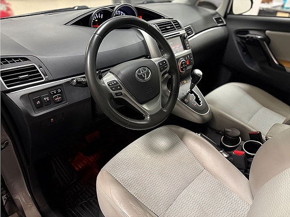 Toyota Verso 5 of 5