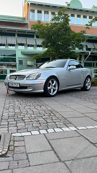 Mercedes-Benz SLK230 3 of 8