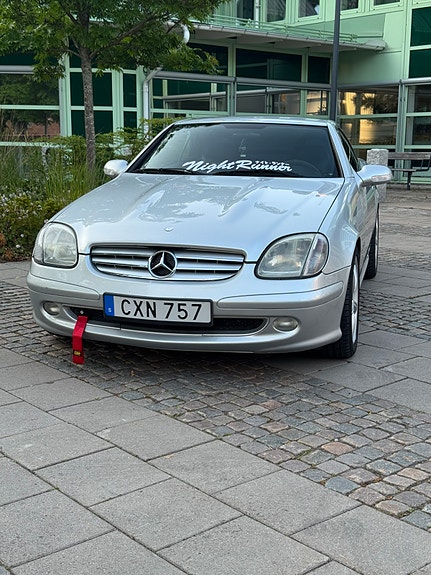 Mercedes-Benz SLK230 2 of 8