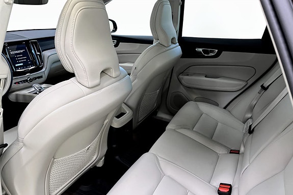 Volvo XC60 8 of 9