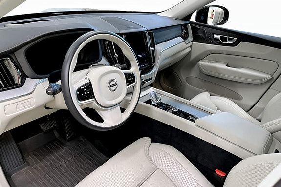 Volvo XC60 5 of 5