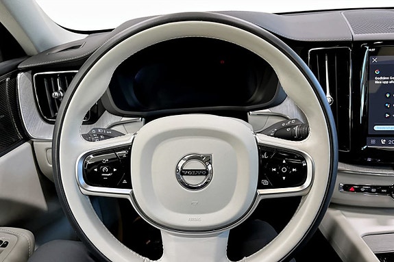 Volvo XC60 7 of 9