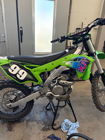 Kawasaki 250 kx-f 2 of 3