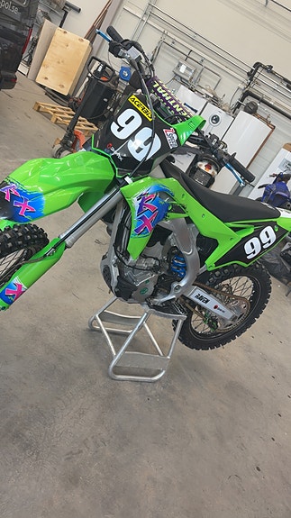 Kawasaki 250 kx-f 3 of 3