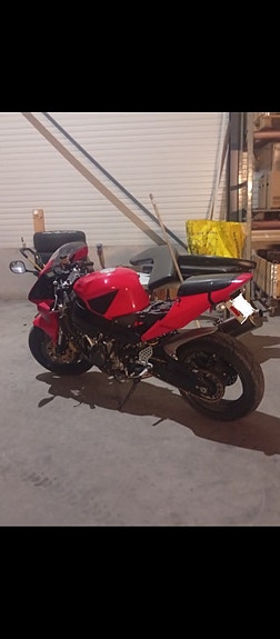 Honda CBR900RR 6 of 10