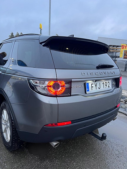 Land Rover Discovery Sport 3 of 4