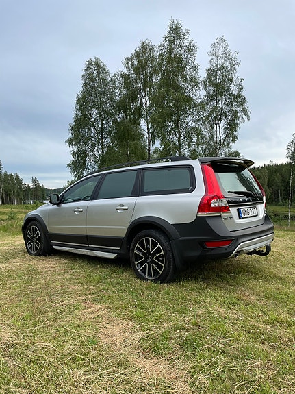 Volvo XC70 3 of 5