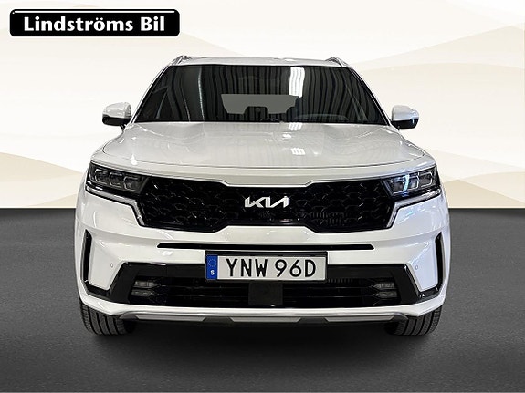 Kia Sorento 8 of 20