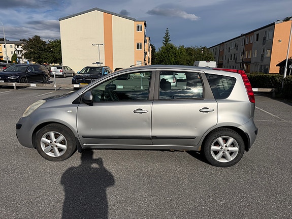Nissan Note 2 of 5