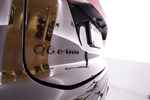 Audi Q6 e-tron 16 of 22