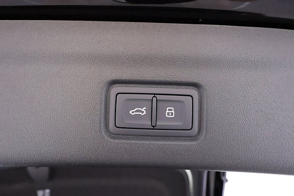 Audi Q6 e-tron 18 of 22