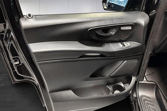 Mercedes-Benz Vito 119 13 of 21