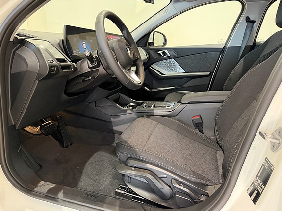 BMW 120 3 of 5