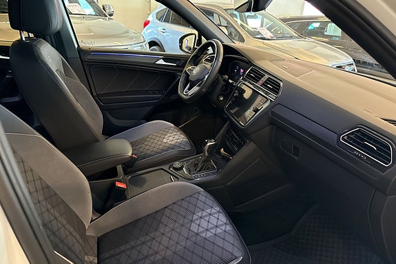 Volkswagen Tiguan Allspace 17 of 23