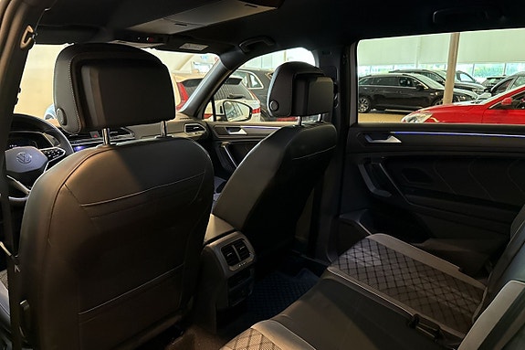 Volkswagen Tiguan Allspace 18 of 23