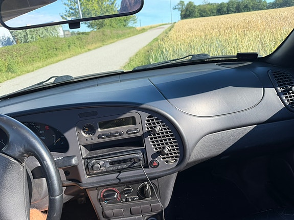 Saab 900 3 of 5