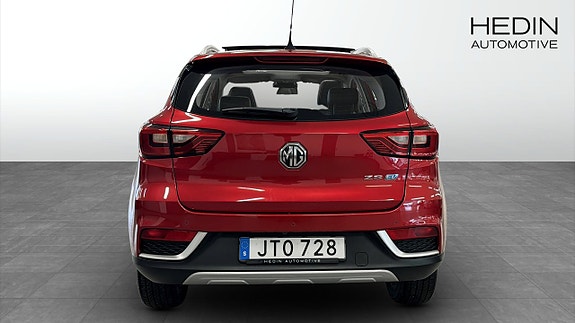 MG ZS 4 of 5