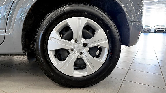 Dacia Sandero 8 of 17