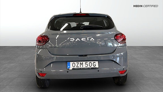 Dacia Sandero 6 of 17