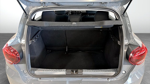 Dacia Sandero 9 of 17